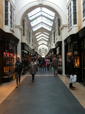 Adrian and Rex visit London, photograph 9 of 33
