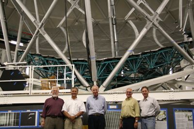 Group photograph with the HET